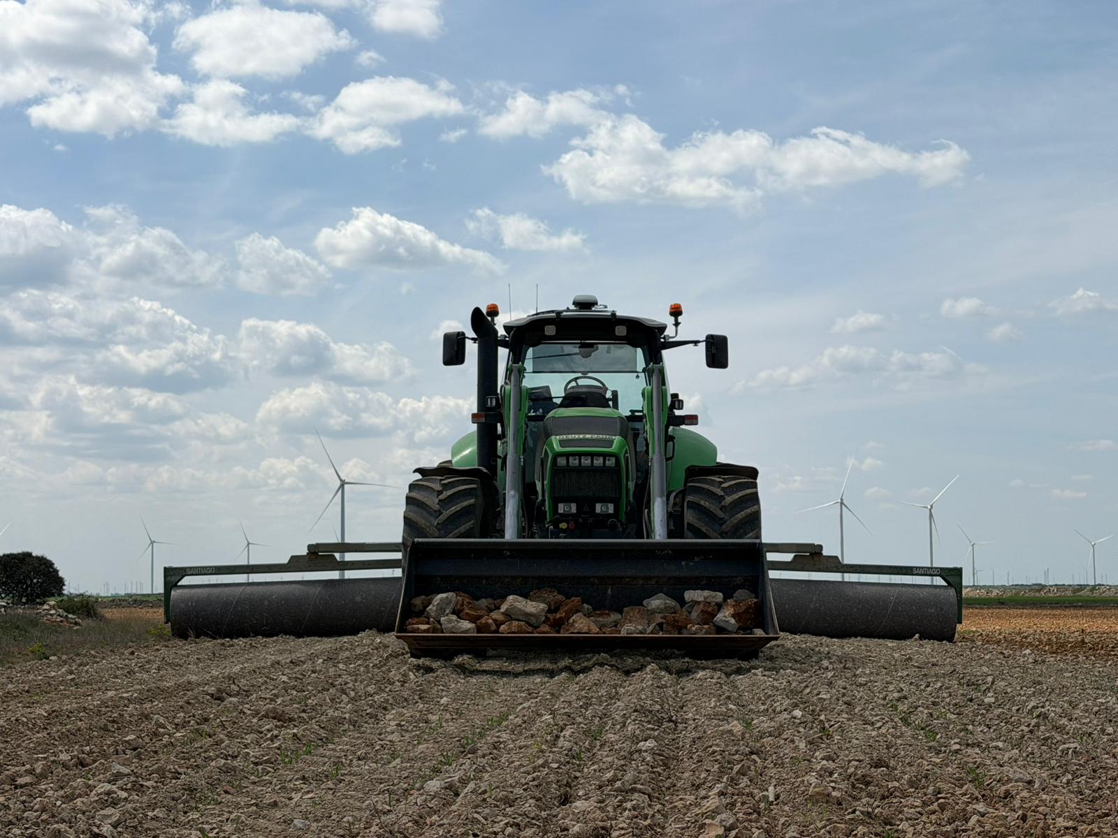 Crafting Captivating Headlines: Your awesome post title goes here tractor2